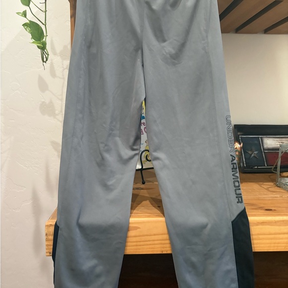 Under Armour Gray and Black Kids Sweatpants - Picture 5 of 7